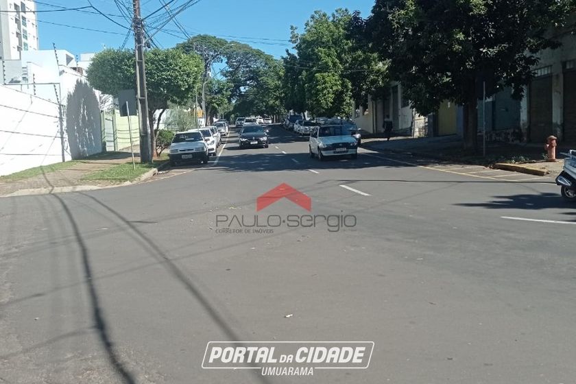 Terreno &agrave; venda - 350m&sup2; - Zona I