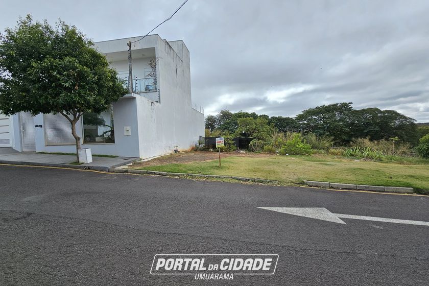 Terreno &agrave; venda - 177m&sup2; - JARDIM TUPAN