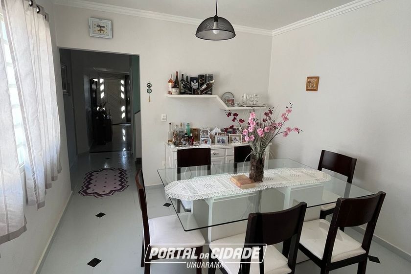 Sobrado &agrave; venda - 188m&sup2; - ZONA 2-A