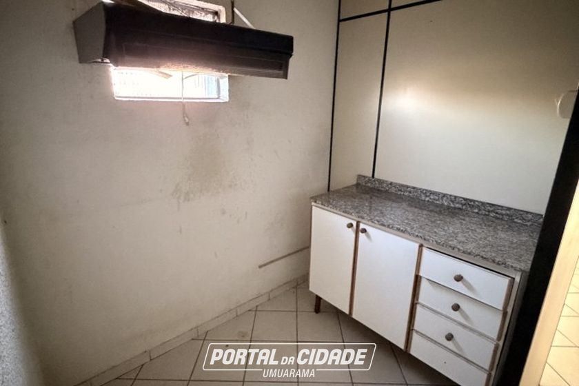 Sal&atilde;o Comercial para alugar - 300m&sup2; - Zona VII