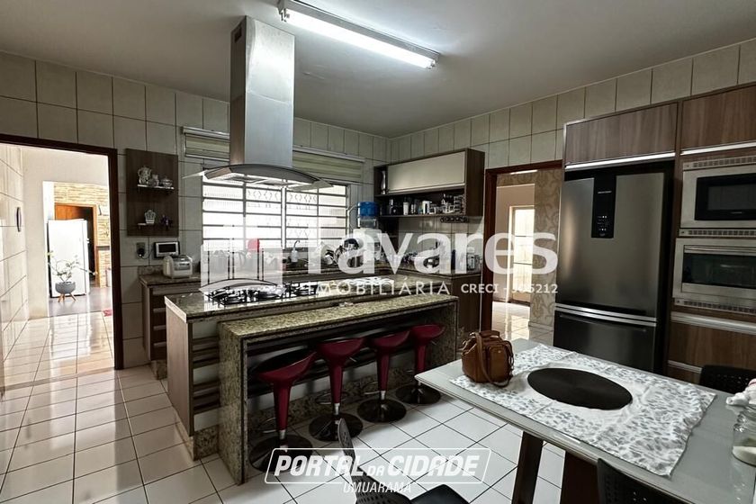 Sobrado &agrave; venda - 196m&sup2; - Zona VII