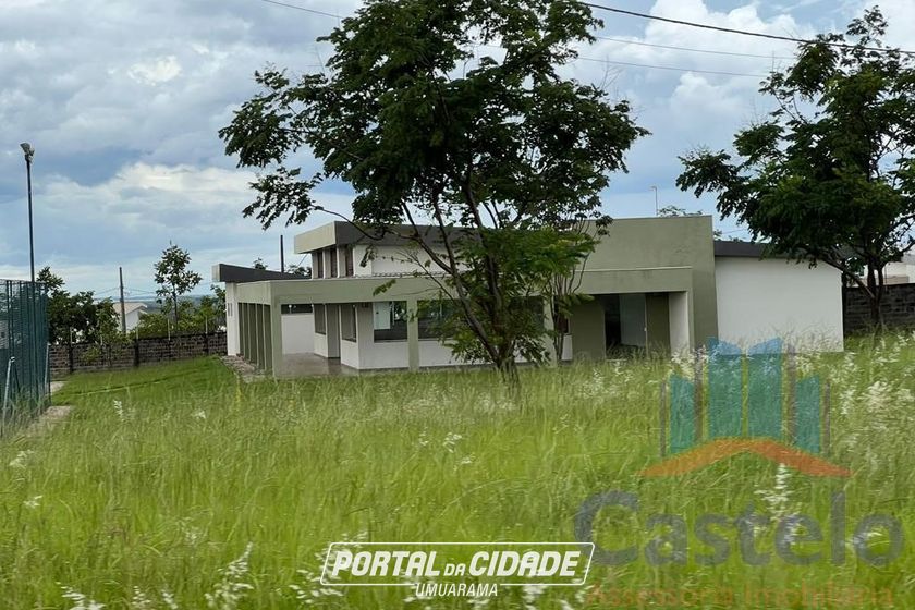 Terreno &agrave; venda - 270m&sup2; - Centro