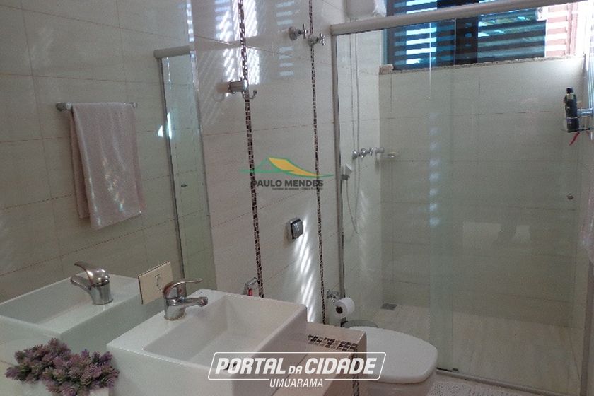 Casa &agrave; venda - 233m&sup2; - JARDIM TAMOIO
