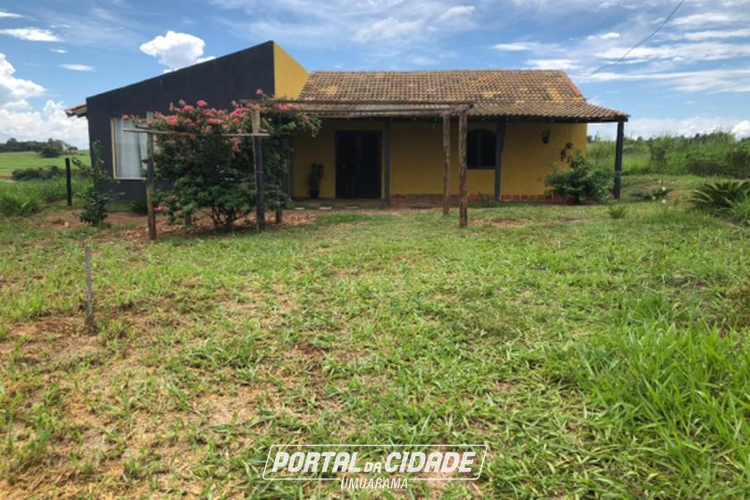 Ch&aacute;cara &agrave; venda - 20m&sup2; - Maria Helena