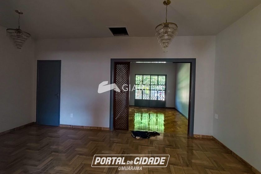 Casa &agrave; venda - 182m&sup2; - CENTRO