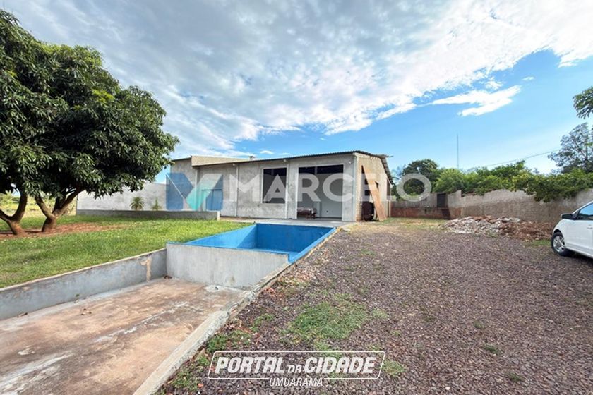 Ch&aacute;cara &agrave; venda - 2800m&sup2; - Zona Rural