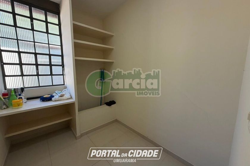 Casa para alugar - 525m&sup2; - Zona I