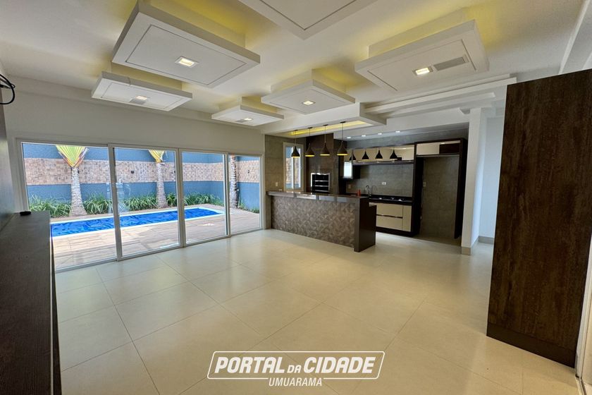 Casa &agrave; venda - 230m&sup2; - Condom&iacute;nio Royal Garden