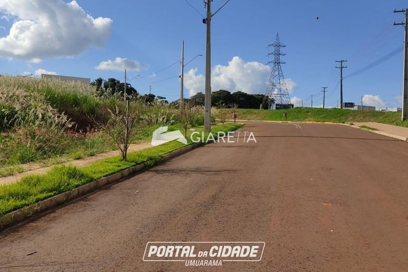 Terreno &agrave; venda - 365m&sup2; - VILA BECKER