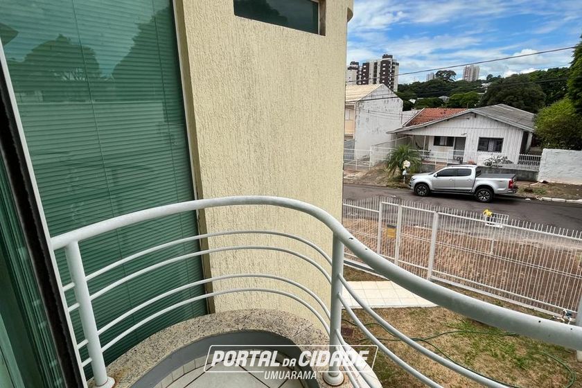 Sobrado &agrave; venda - 360m&sup2; - Zona III