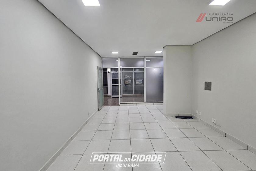 Sal&atilde;o Comercial &agrave; venda - Zona I