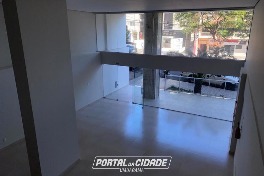 Sala Comercial &agrave; venda - 404m&sup2; - Zona III