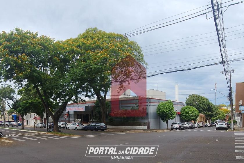 Sala Comercial &agrave; venda - 2000m&sup2; - Zona I