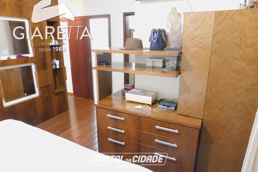 Casa &agrave; venda - 238m&sup2; - JARDIM LA SALLE