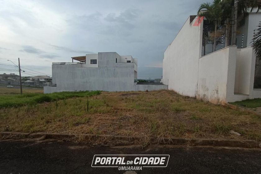 Terreno &agrave; venda - 225m&sup2; - Jardim Arauc&aacute;ria