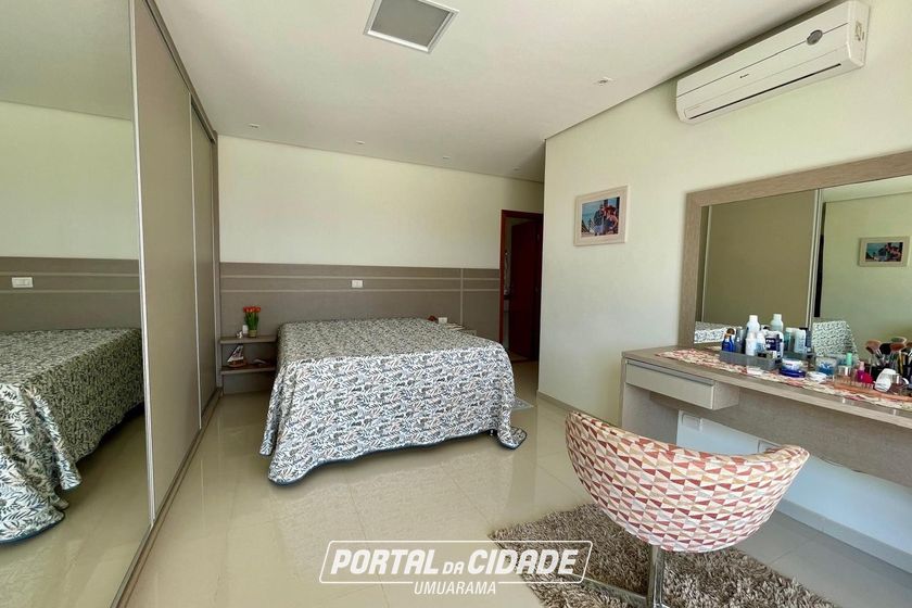 Casa &agrave; venda - 338m&sup2; - ZONA I
