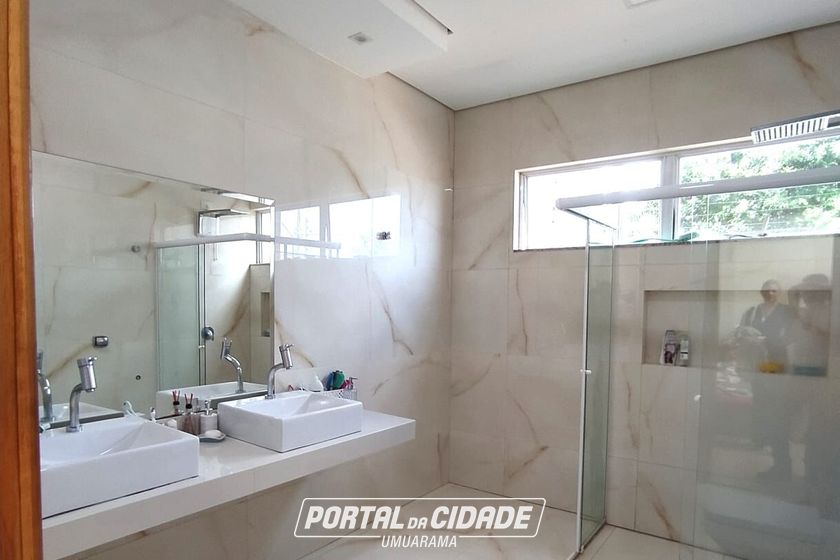 Casa &agrave; venda - 237m&sup2; - Jardim Oliveira