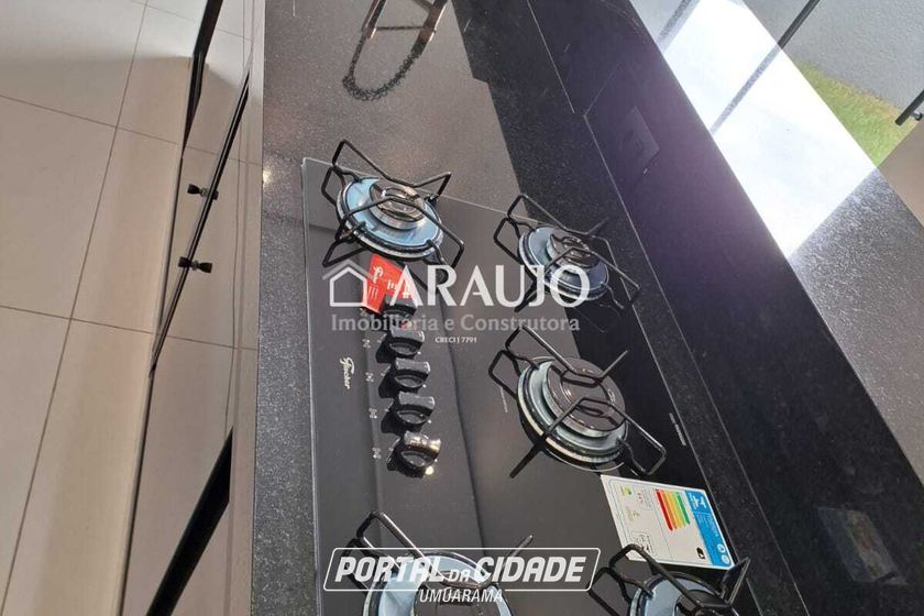 Casa &agrave; venda - 128m&sup2; - Jardim Cima
