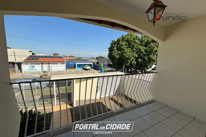 Casa &agrave; venda - 293m&sup2; - Zona Armazem