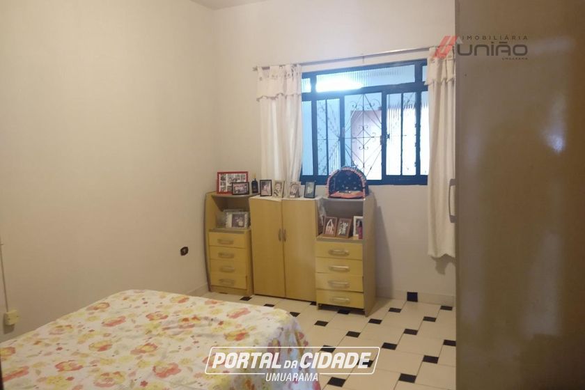 Sala Comercial &agrave; venda - 180m&sup2; - Zona I