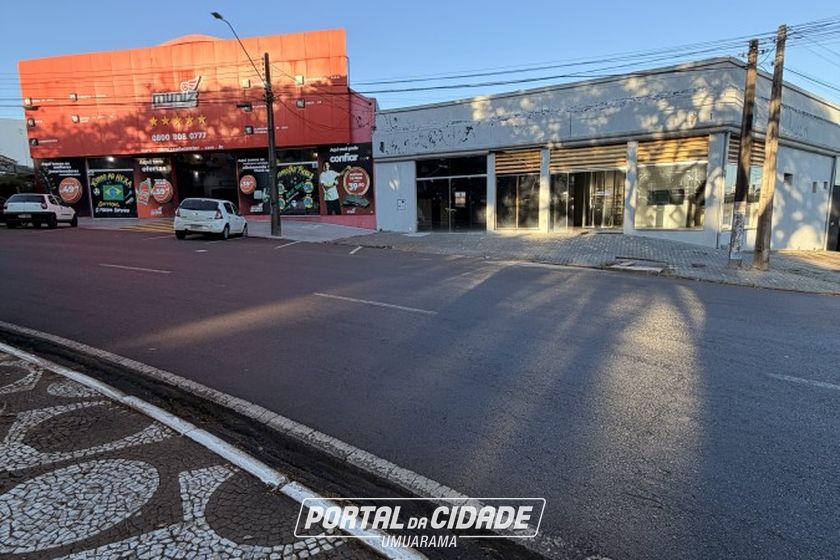 Sal&atilde;o Comercial para alugar - 300m&sup2; - Zona VII