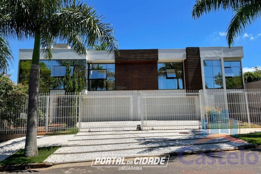 Casa &agrave; venda - 735m&sup2; - Zona Armaz&eacute;m