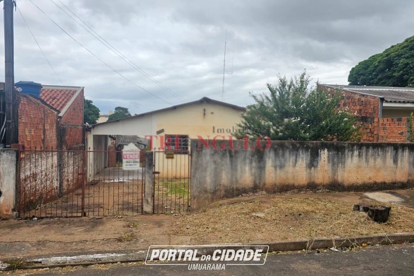 Casa &agrave; venda - 68m&sup2; - CONJUNTO RESIDENCIAL CORREGO LONGE