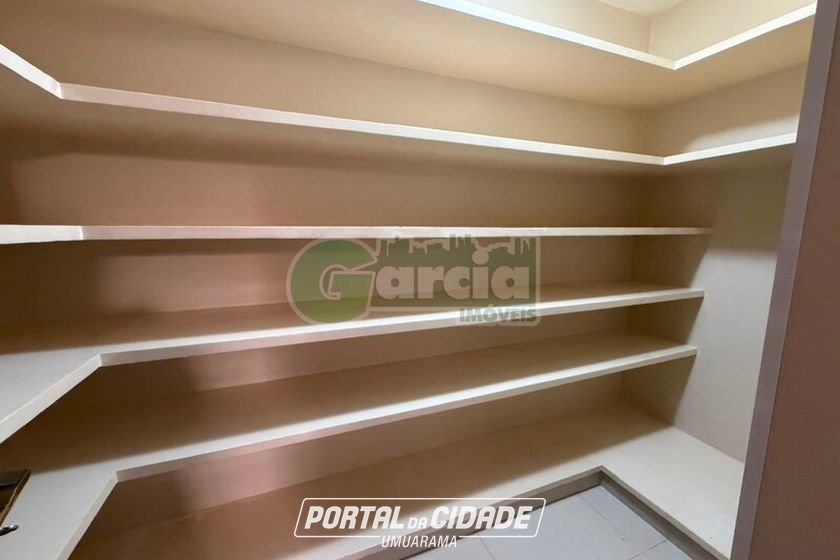 Casa para alugar - 525m&sup2; - Zona I