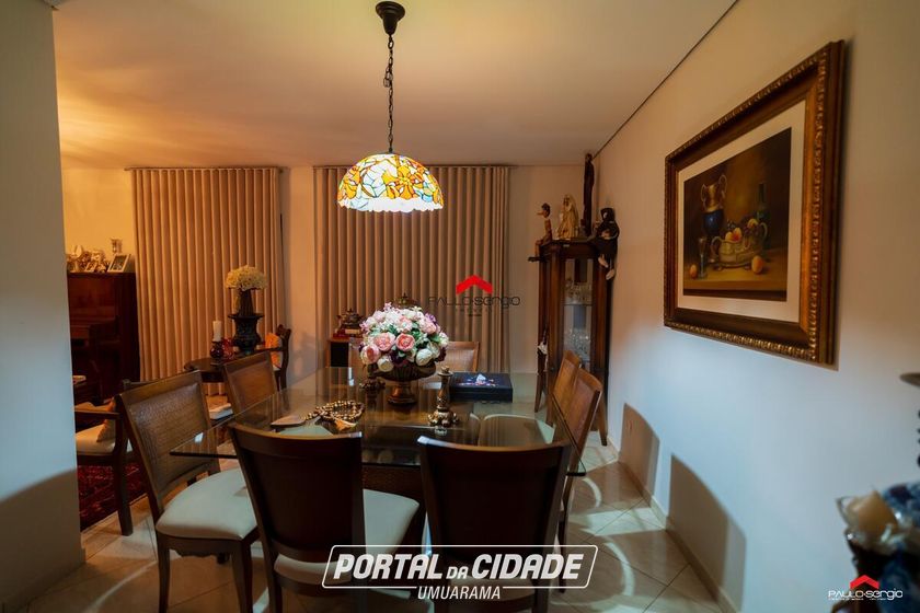 Sobrado &agrave; venda - 316m&sup2; - Zona II