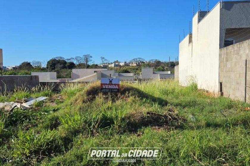 Terreno &agrave; venda - 180m&sup2; - Jardim Gar&ccedil;as