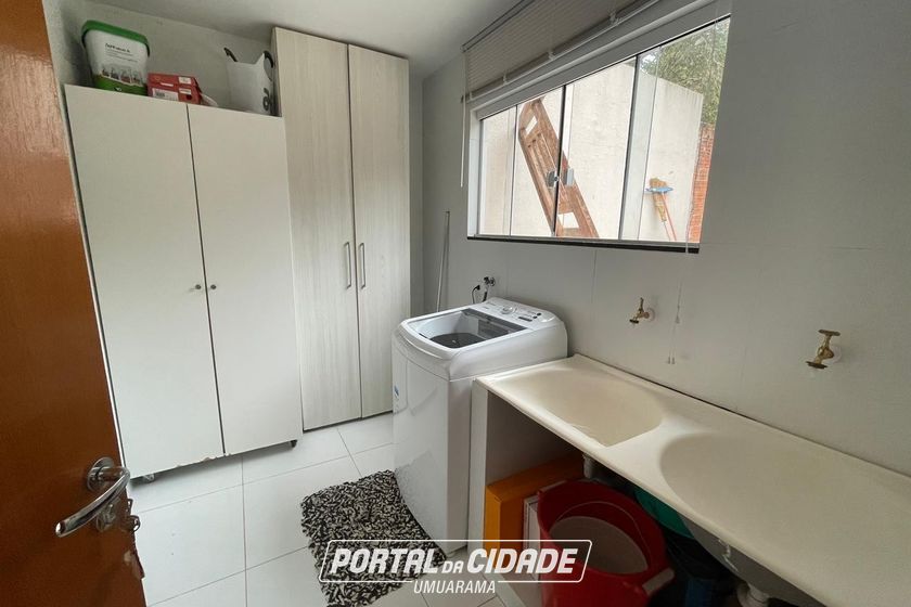 Casa &agrave; venda - 248m&sup2; - ZONA VII