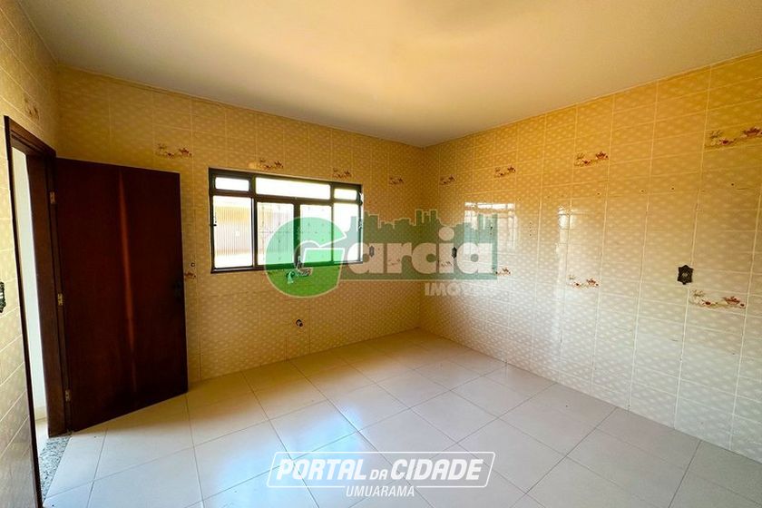 Casa &agrave; venda - 225m&sup2; - Zona II
