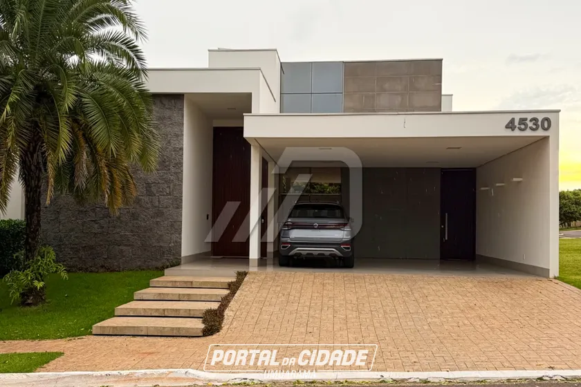 Casa &agrave; venda - 280m&sup2; - Zona VII