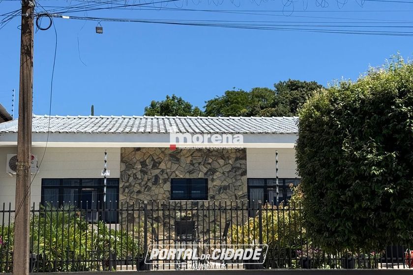 Casa &agrave; venda - 213m&sup2; - Jardim Primavera