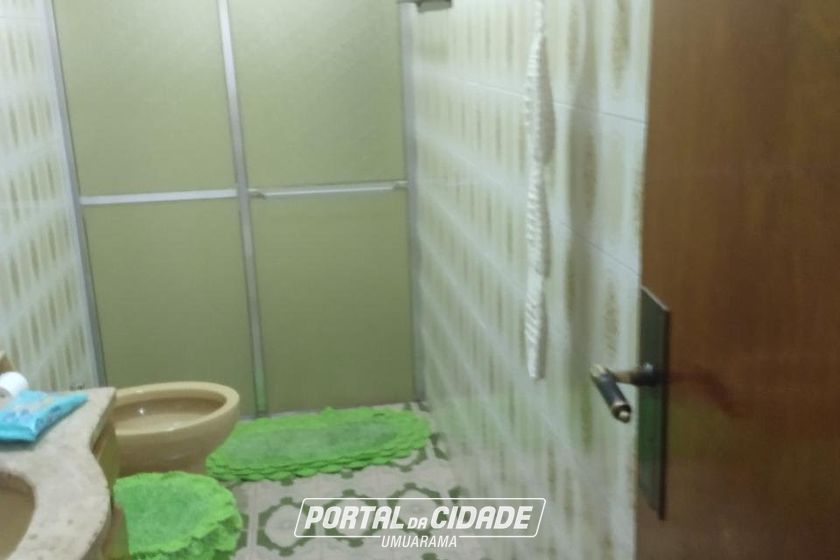 Sala Comercial &agrave; venda - 180m&sup2; - Zona I