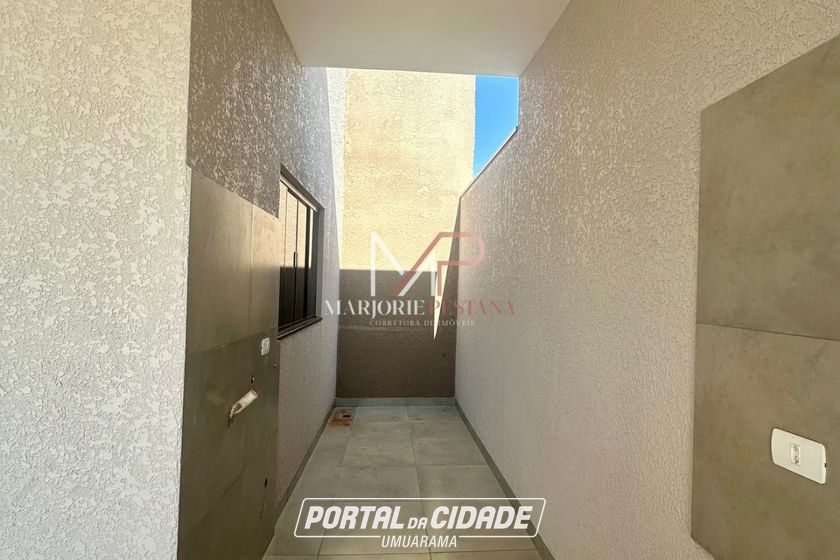 Casa &agrave; venda - 132m&sup2; - Jardim Azal&eacute;ia