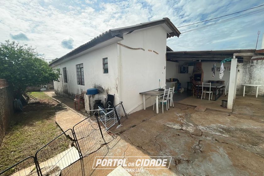 Casa &agrave; venda - 96m&sup2; - CONJUNTO RESIDENCIAL OURO PRETO