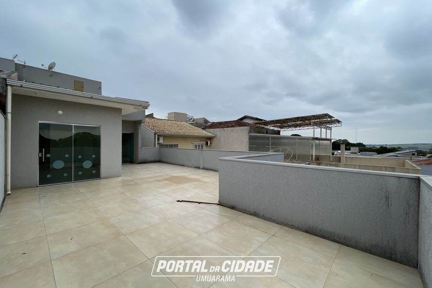 Casa para alugar - 252m&sup2; - ZONA VII