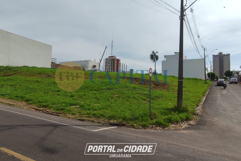 Terreno &agrave; venda - 1028m&sup2; - Zona III