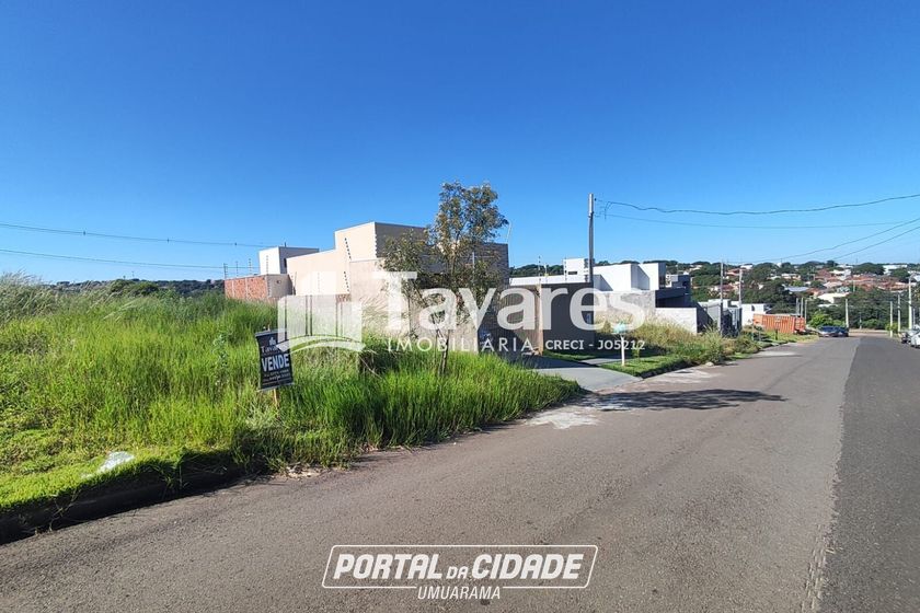 Terreno &agrave; venda - 136m&sup2; - PARQUE PORTUGAL