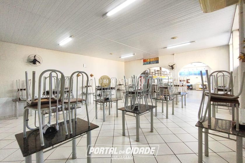Sala Comercial &agrave; venda - 200m&sup2; - Centro
