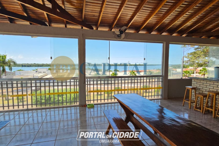 Casa &agrave; venda - 558m&sup2; - Centro