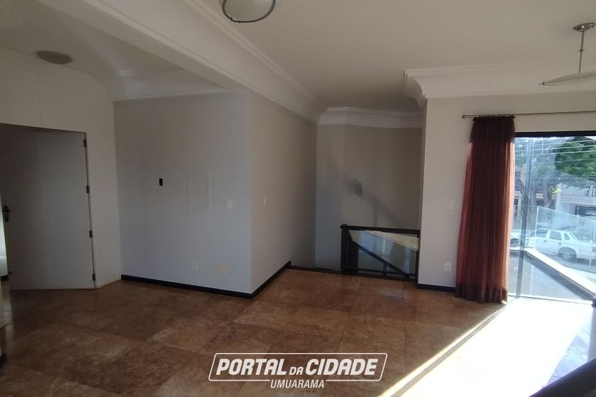 Casa &agrave; venda - 406m&sup2; - Zona II