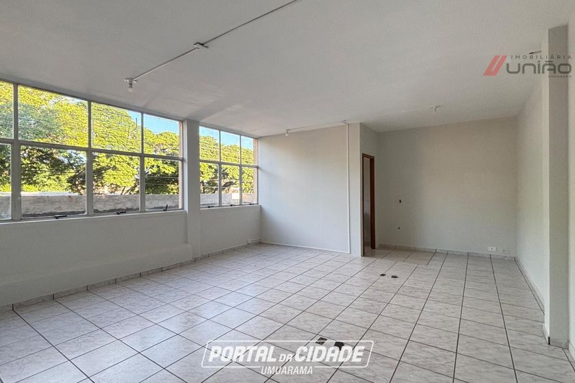 Sal&atilde;o Comercial para alugar - Zona III