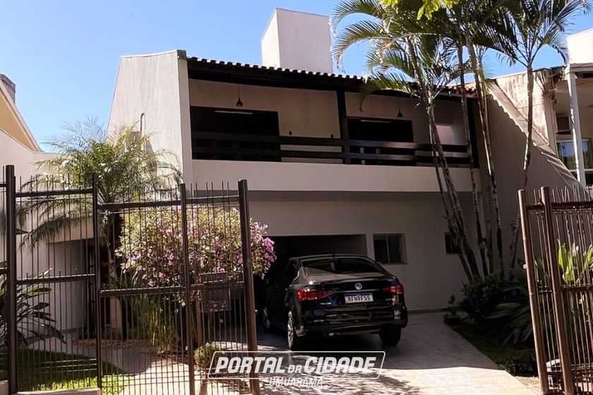 Casa &agrave; venda - 300m&sup2; - Zona I