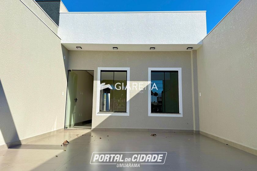 Casa &agrave; venda - 49m&sup2; - JARDIM PINHEIRINHO