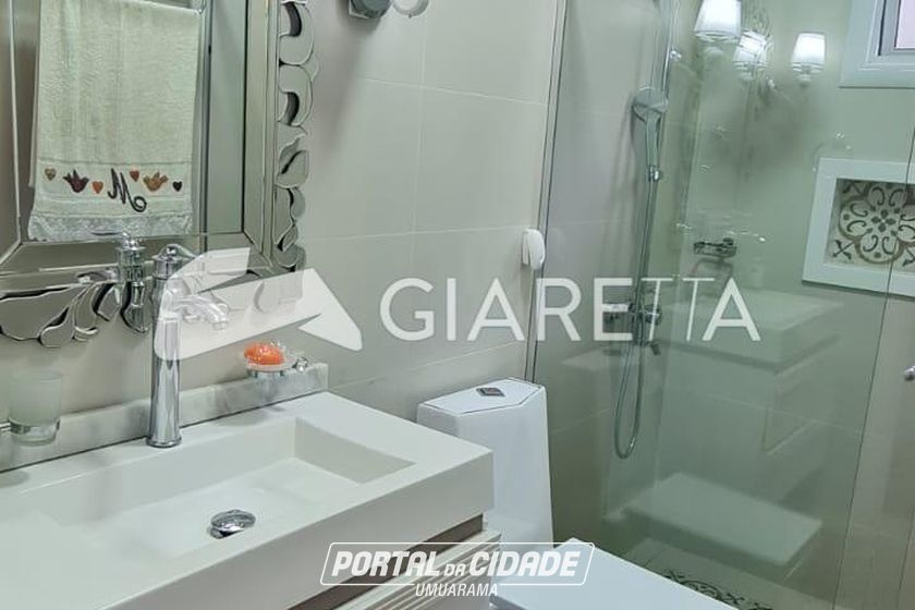 Casa &agrave; venda - 204m&sup2; - JARDIM PANCERA