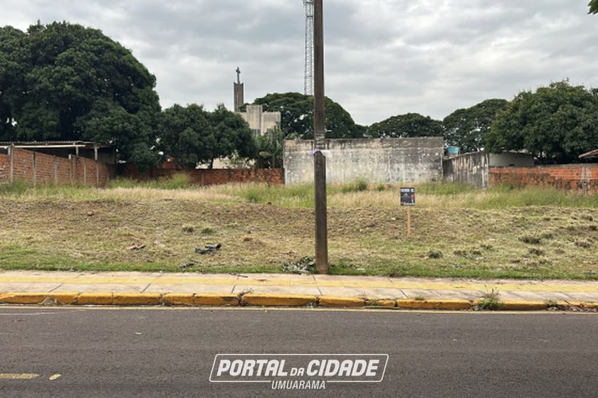 Terreno &agrave; venda - 504m&sup2; - Zona VII