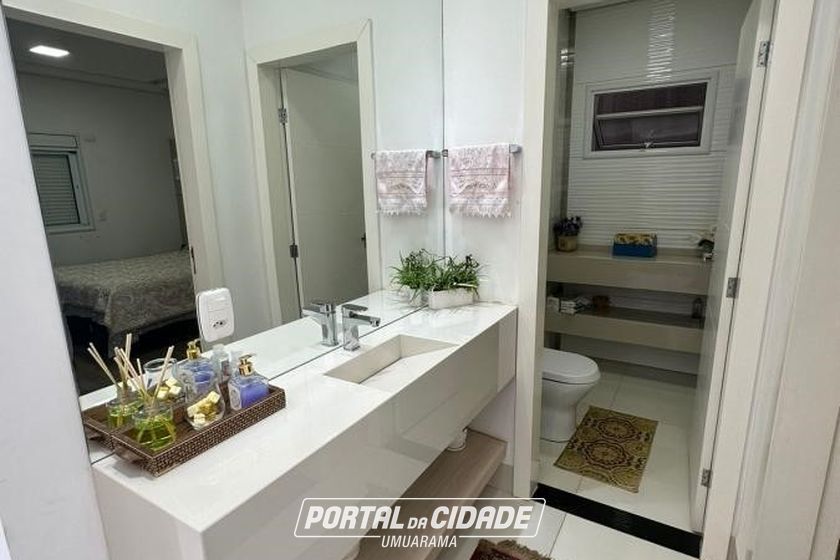 Casa &agrave; venda - 267m&sup2; - Ecoville Residence