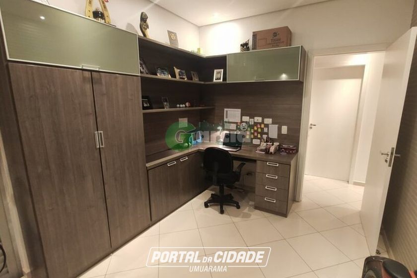 Apartamento &agrave; venda - 131m&sup2; - Zona I
